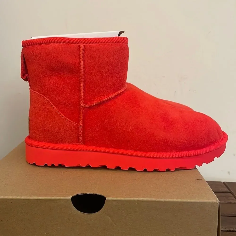 UGG Classic Mini II Boots Cherry Pie USA Women Size 6/UK 4/EU 37